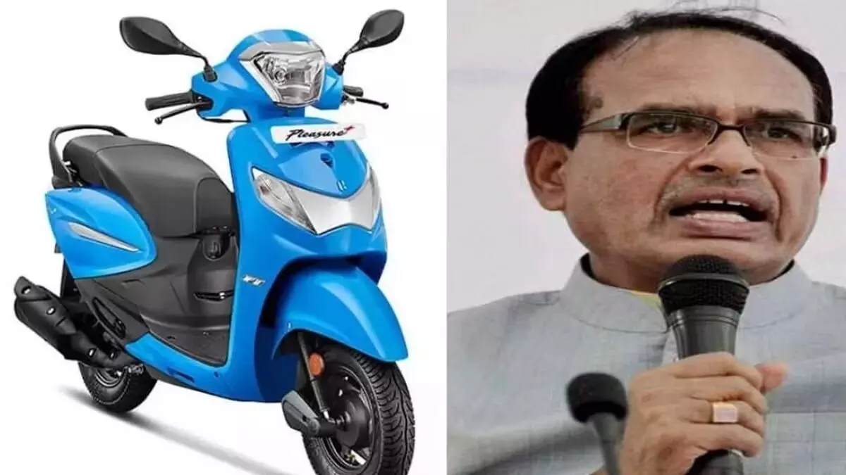 E-Scooters :సీఎం స్పెషల్ గిఫ్ట్.. ప్లస్ టూ టాపర్లకు ఈ స్కూటర్లు