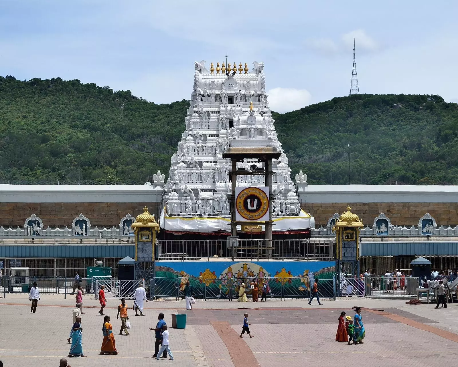 Tirumala : తిరుమలలో శ్రీవారి పాదాలు, పాపవినాశనం మూసివేత