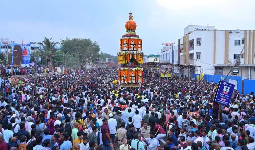 శ్రీశైలంలో వేడుకగా రథోత్సవం.. పోటెత్తిన భక్తులు